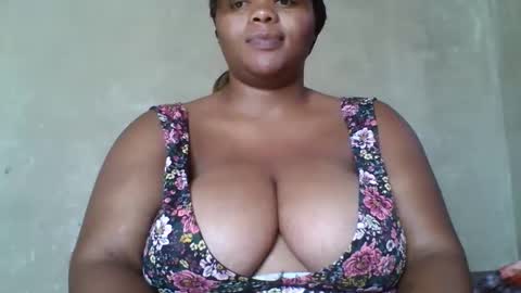 queen2302 online show from March 10, 7:01 am