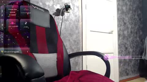 Lola online show from November 8, 3:50 pm