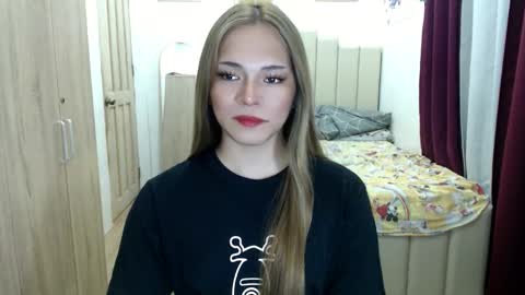 shawny online show from April 14, 3:06 am