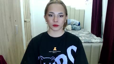 shawny online show from March 15, 3:52 am