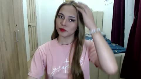 shawny online show from May 19, 12:39 am