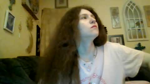 queencrimsonlvx online show from July 7, 12:08 pm