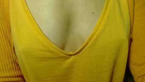 queenoftenderness online show from March 26, 10:33 pm