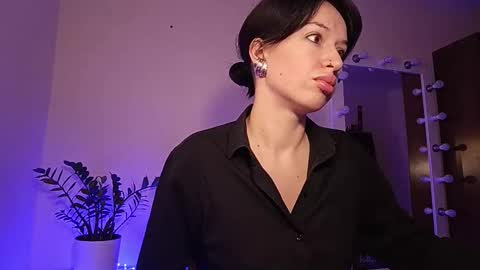 quiet_smile online show from September 24, 9:47 pm