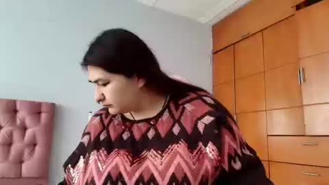 radiantgoddes online show from January 18, 1:18 pm