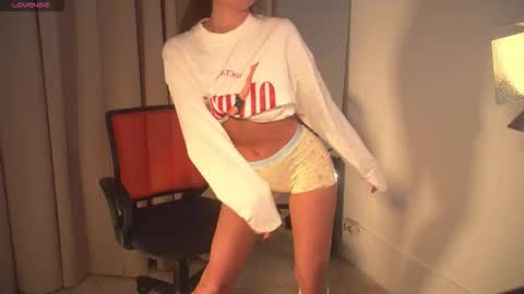 Darcy online show from October 5, 5:07 pm