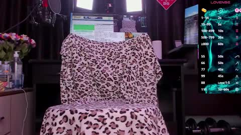 Laura online show from September 9, 2:44 am