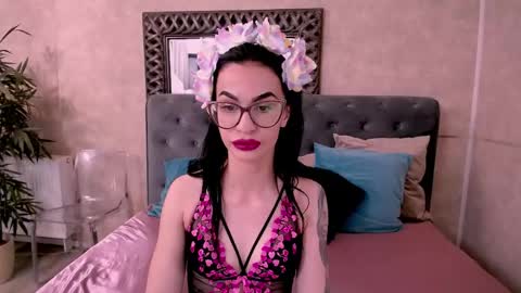 raniavibexs online show from April 22, 9:06 am