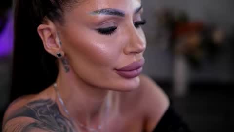 Raquelle online show from March 29, 9:19 am