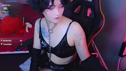 Raven online show from November 10, 4:24 pm