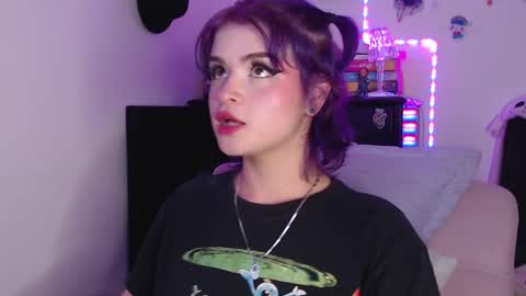 raventh_ online show from March 5, 4:02 am