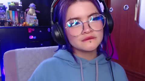 raventh_ online show from September 25, 11:35 pm