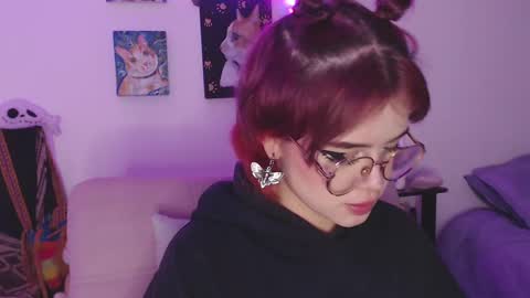 raventh_ online show from February 11, 5:37 am