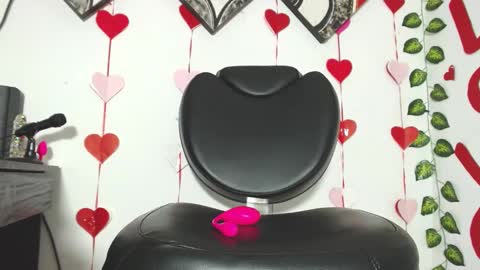 Ray  online show from February 22, 10:48 pm