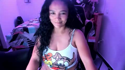 Danna online show from November 6, 3:51 pm