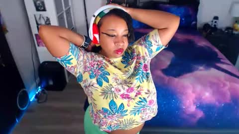 realgoddessdream online show from April 2, 9:23 pm