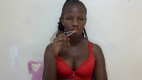 queen online show from March 7, 5:06 pm