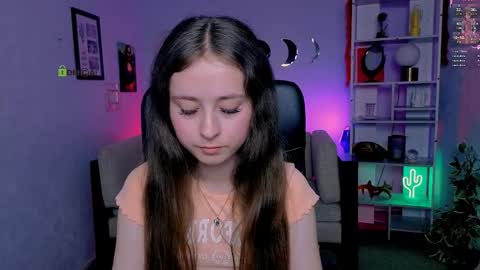 rebecca_smile_ online show from June 1, 1:24 pm