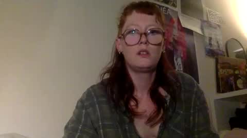 redcassie666 online show from April 30, 7:52 pm