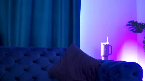 Lara online show from July 1, 9:31 am