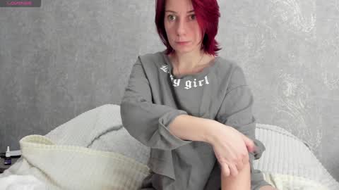 Stephanie online show from December 17, 12:00 pm