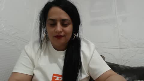 Reea online show from March 1, 7:04 pm