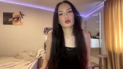 Amelia online show from July 5, 8:42 am