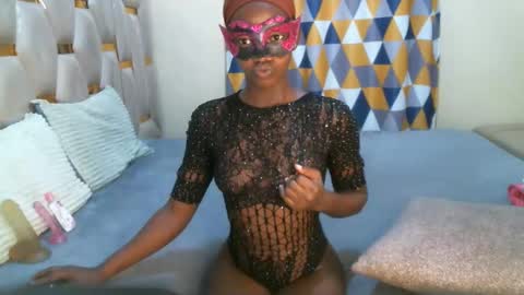 remmyqueen online show from May 24, 12:37 pm