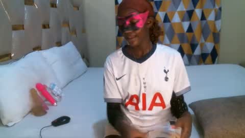 remmyqueen online show from May 14, 7:25 am