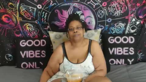 RenaeCumsAlot online show from March 7, 7:43 pm