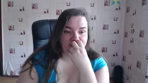 renataoia online show from February 25, 11:21 am