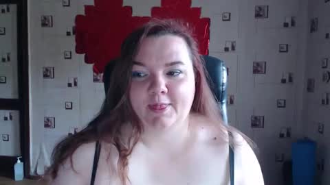 renataoia online show from September 20, 6:12 am