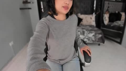 Renee Shelby online show from February 3, 8:23 pm