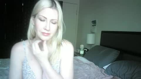 Restlessparis online show from June 21, 2:15 am