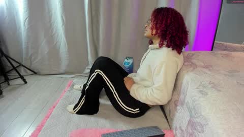 Sara online show from October 2, 10:09 am