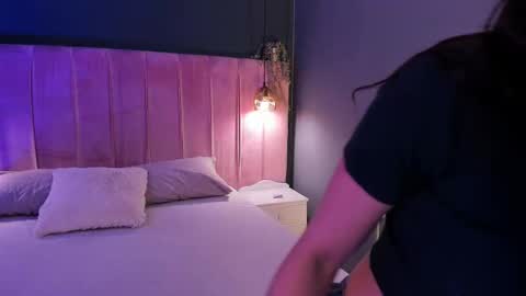 Riley online show from March 26, 10:00 pm