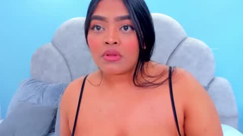 riley_dolly online show from July 20, 12:02 am