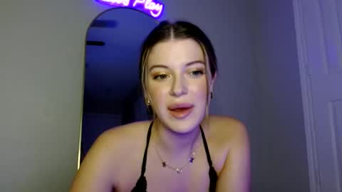 riley depp online show from February 8, 1:11 am