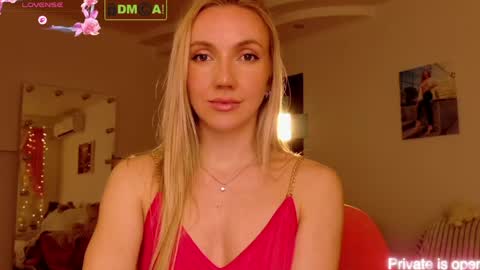 Rina Asty online show from May 5, 6:00 pm