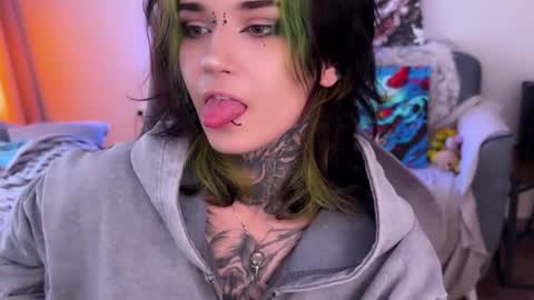   DianaBrite            fansl y online show from April 20, 1:25 pm