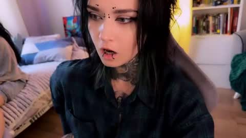   DianaBrite            fansl y online show from July 28, 2:13 pm