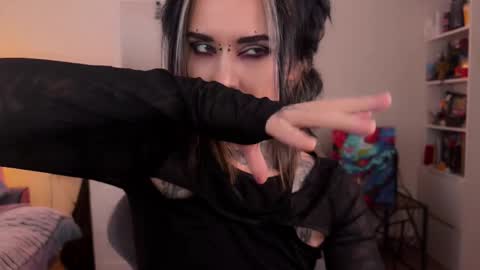   DianaBrite            fansl y online show from February 26, 1:54 pm