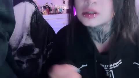   DianaBrite            fansl y online show from June 17, 9:32 am