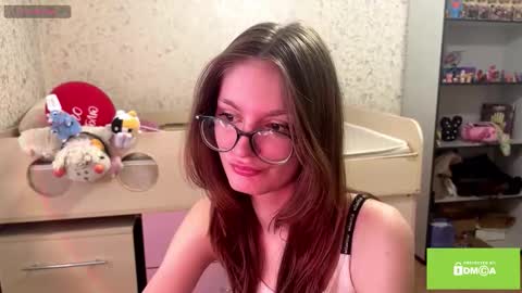 robynsentinella online show from March 9, 3:10 am