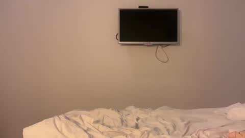 rockybee1 online show from September 29, 12:05 am