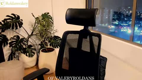 Valery Roldans online show from February 20, 1:36 am