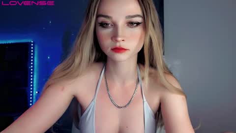 rose__luck online show from February 13, 6:20 pm