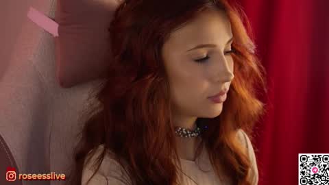 roseess_ online show from January 6, 5:38 pm