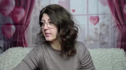 RoseHille online show from February 28, 6:02 am