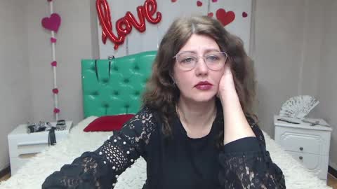 RoseHille online show from April 18, 5:54 am